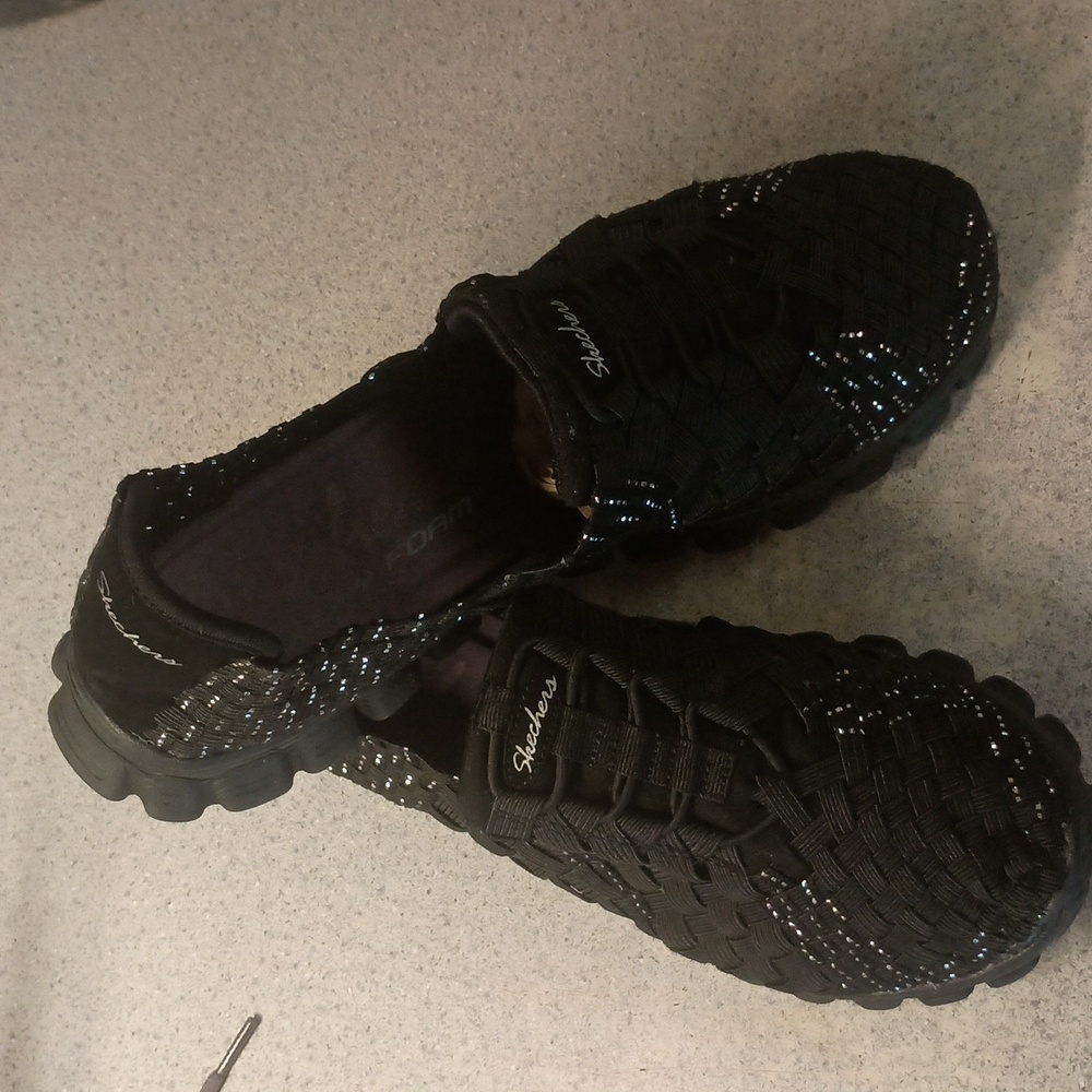Sketchers elastic weave slip on shoes